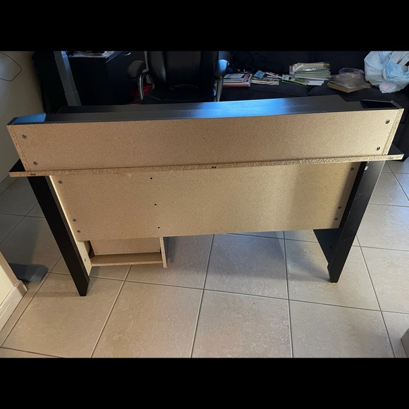 Computer Desk - Picture 4 of 4